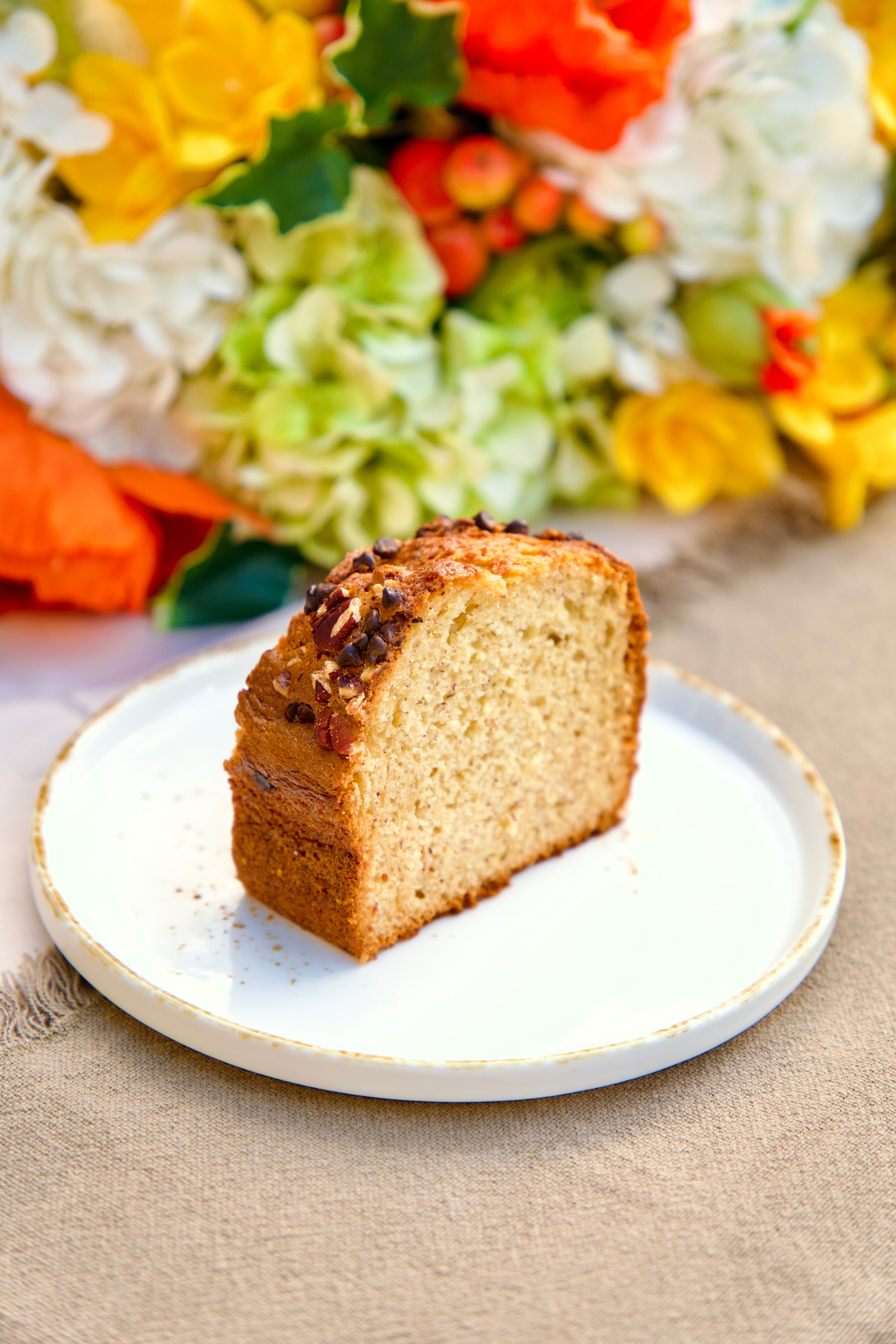 Pecan & chocolate banana bread (6 large portions)