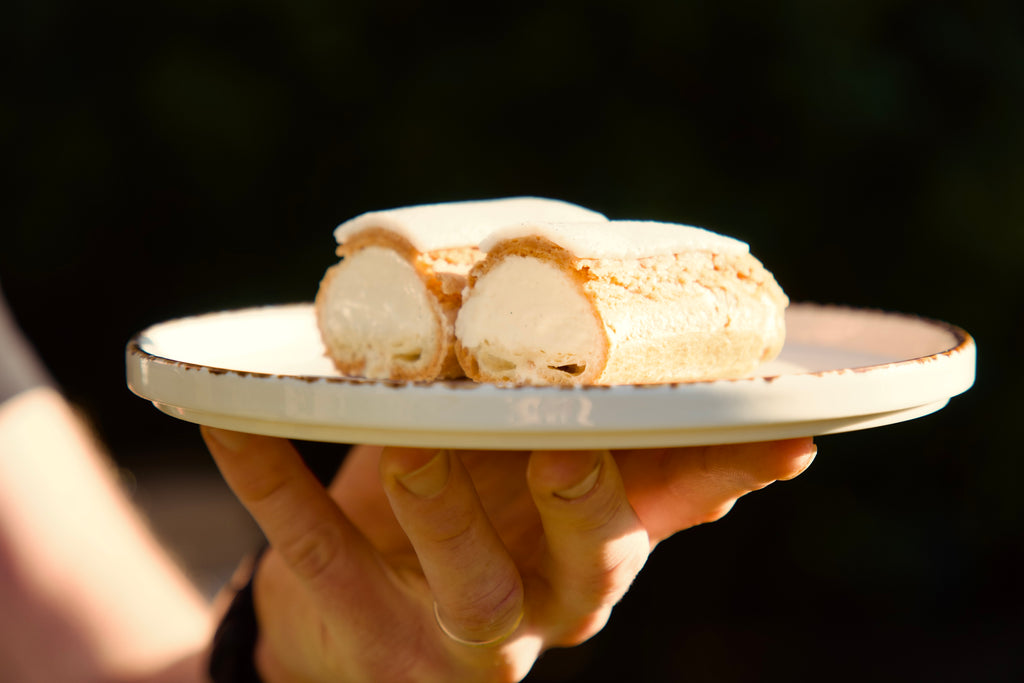 Vanilla eclaire (10 Units)