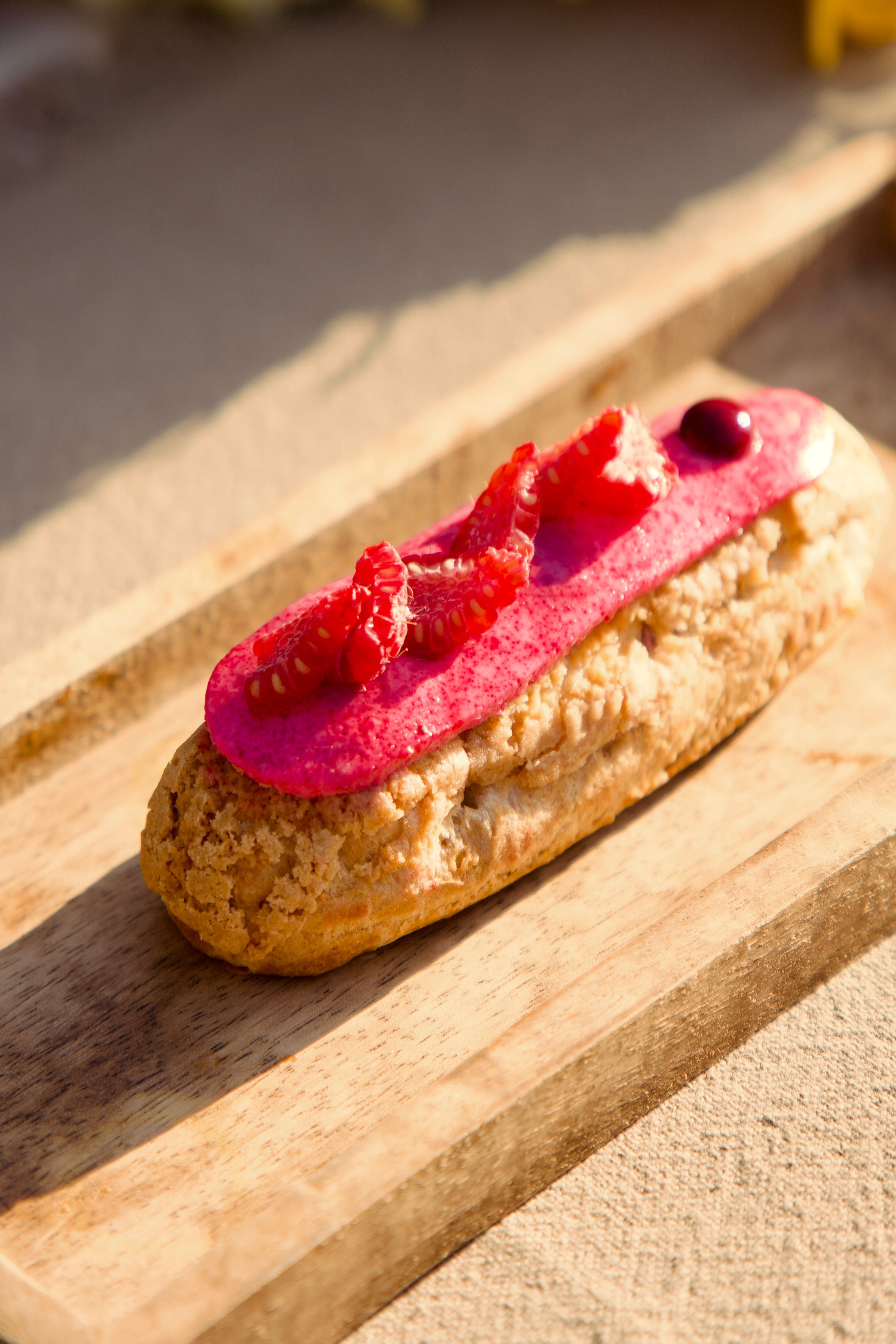 Raspberry eclair (10 Units)