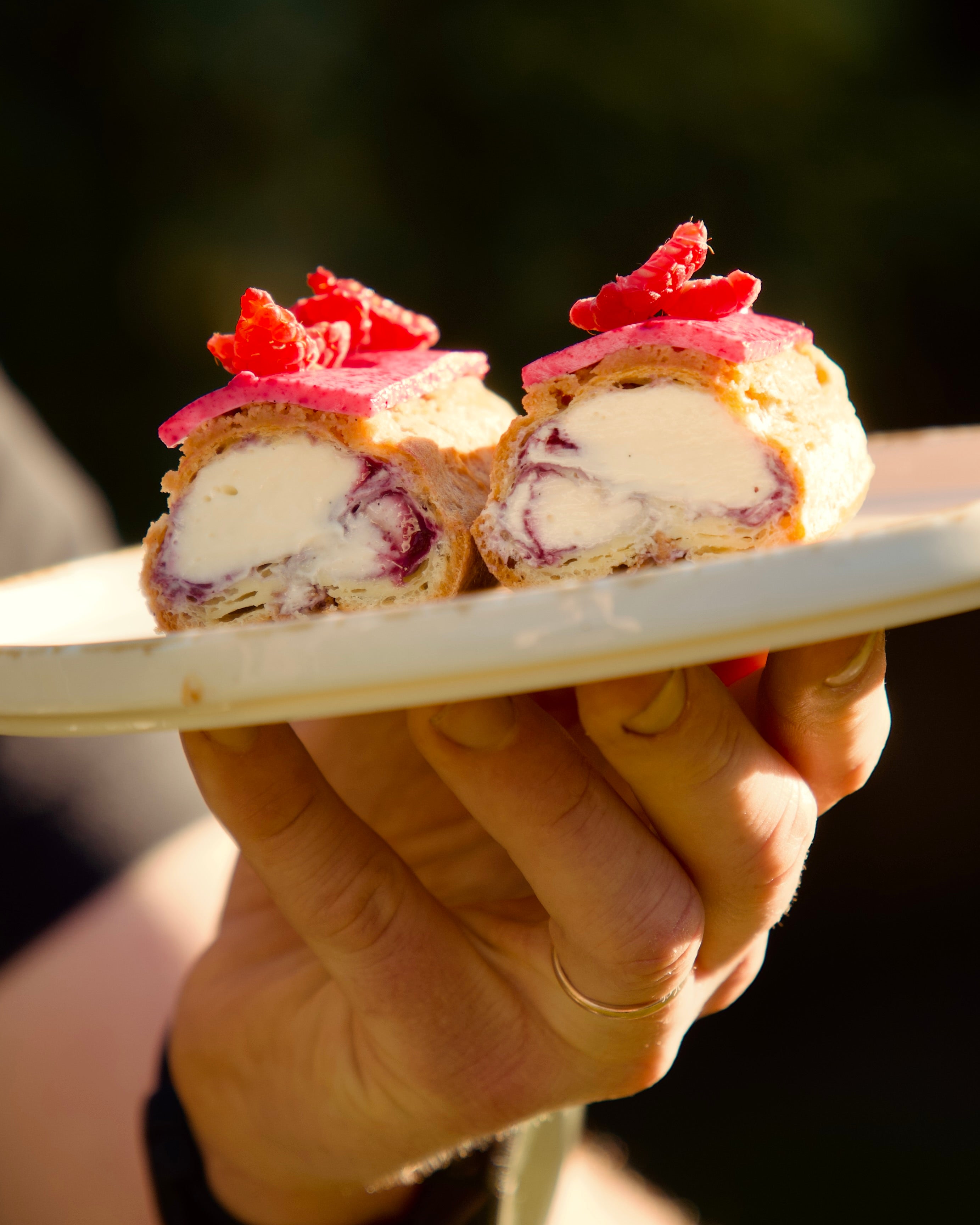 Raspberry eclair (10 Units)