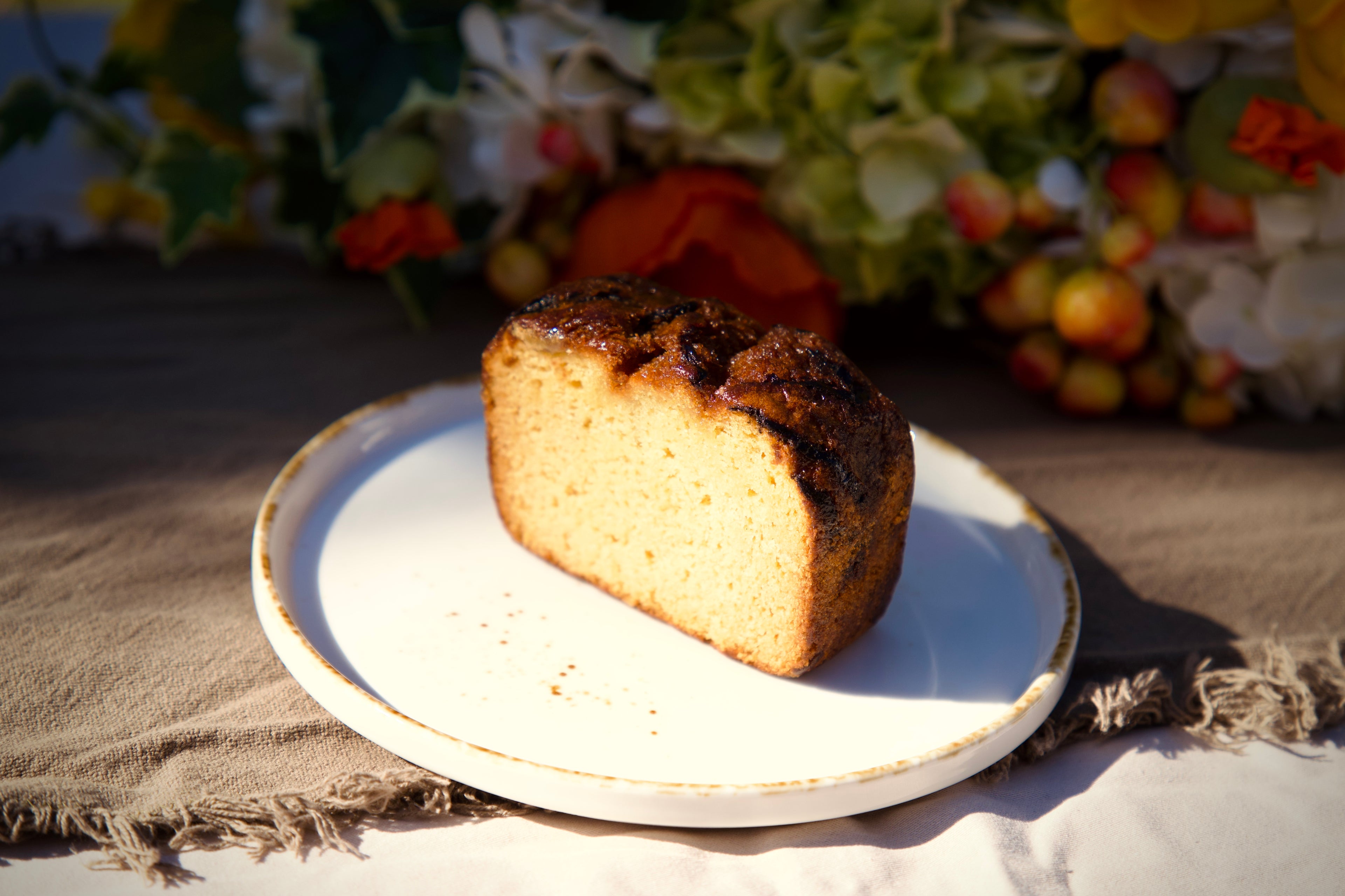 -Gluten Free- orange liquor olive oil cake & bluberry (6 Units)